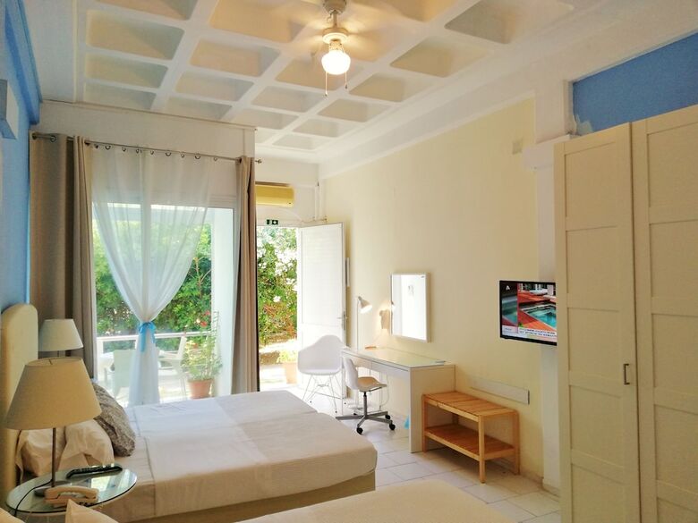 Hostal Homely Studios