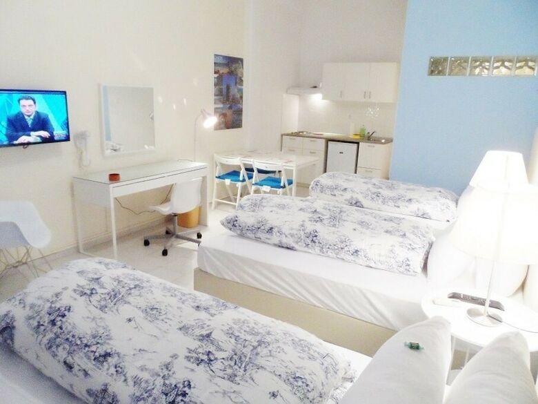 Hostal Homely Studios