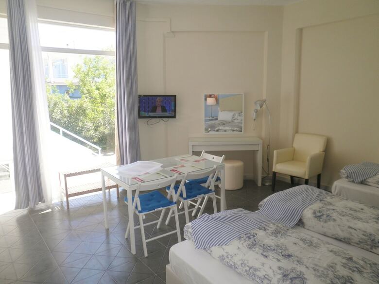Hostal Homely Studios