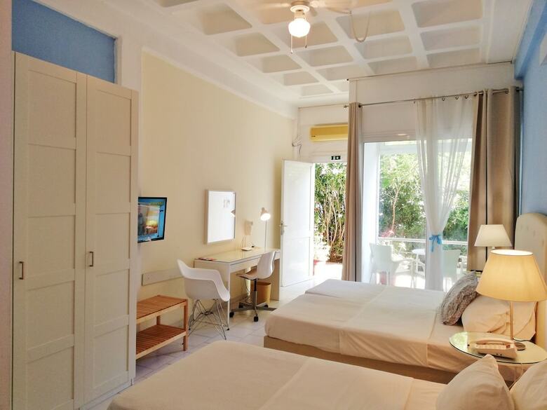Hostal Homely Studios