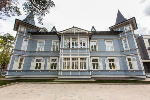 Katrin Apartments