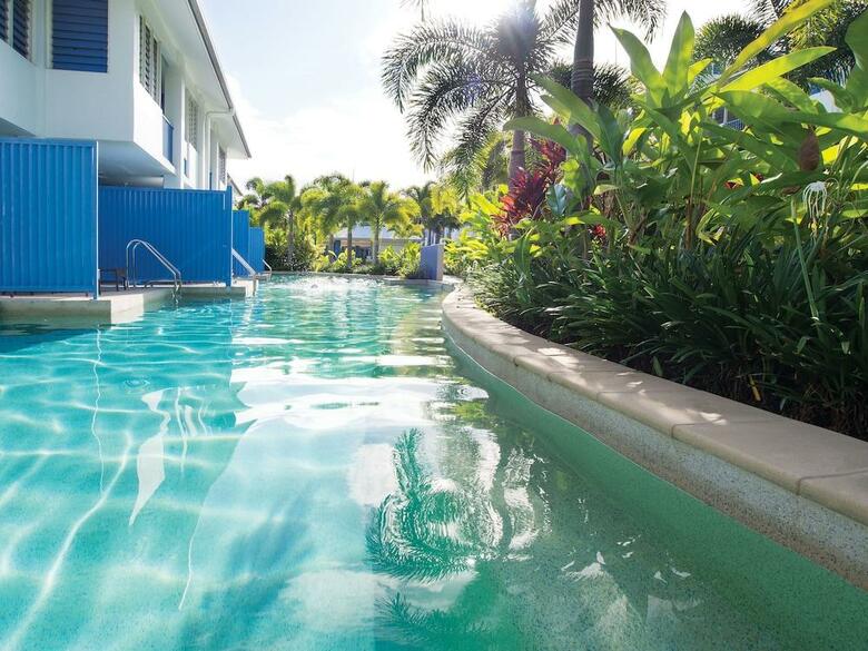 Hotel Oaks Lagoons