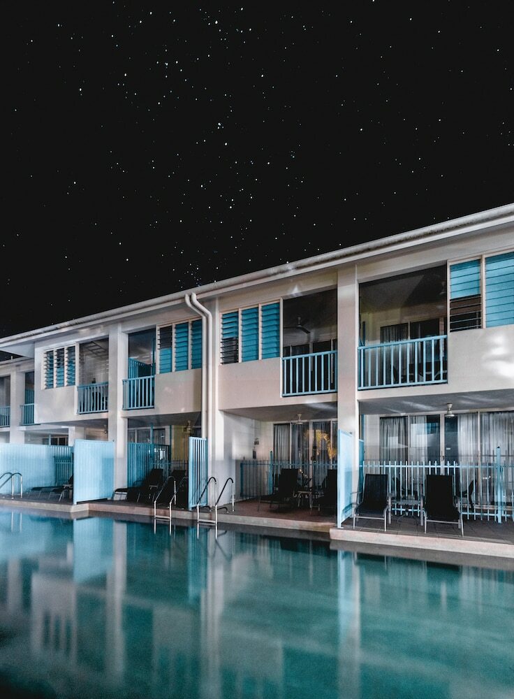 Hotel Oaks Lagoons