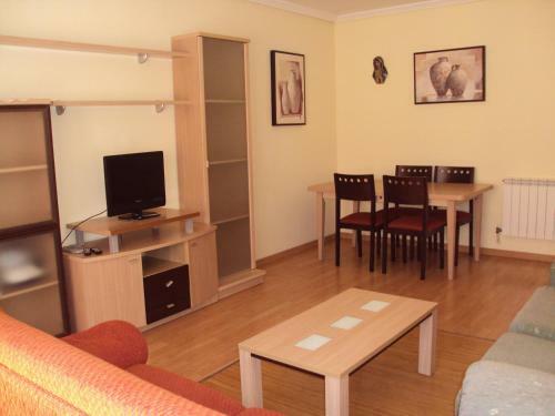 Apartamentos Emperatriz Oca�a