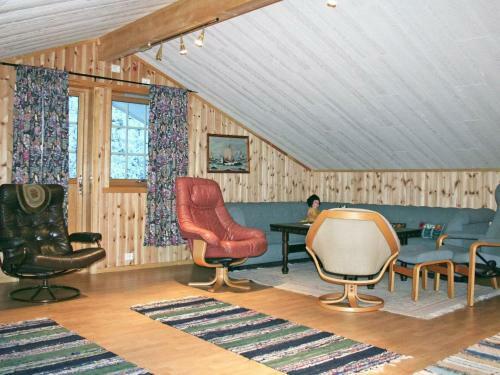 Three-bedroom Holiday Home In Leknes 1