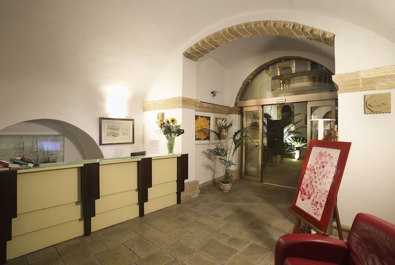 Al Pescatore Hotel & Restaurant