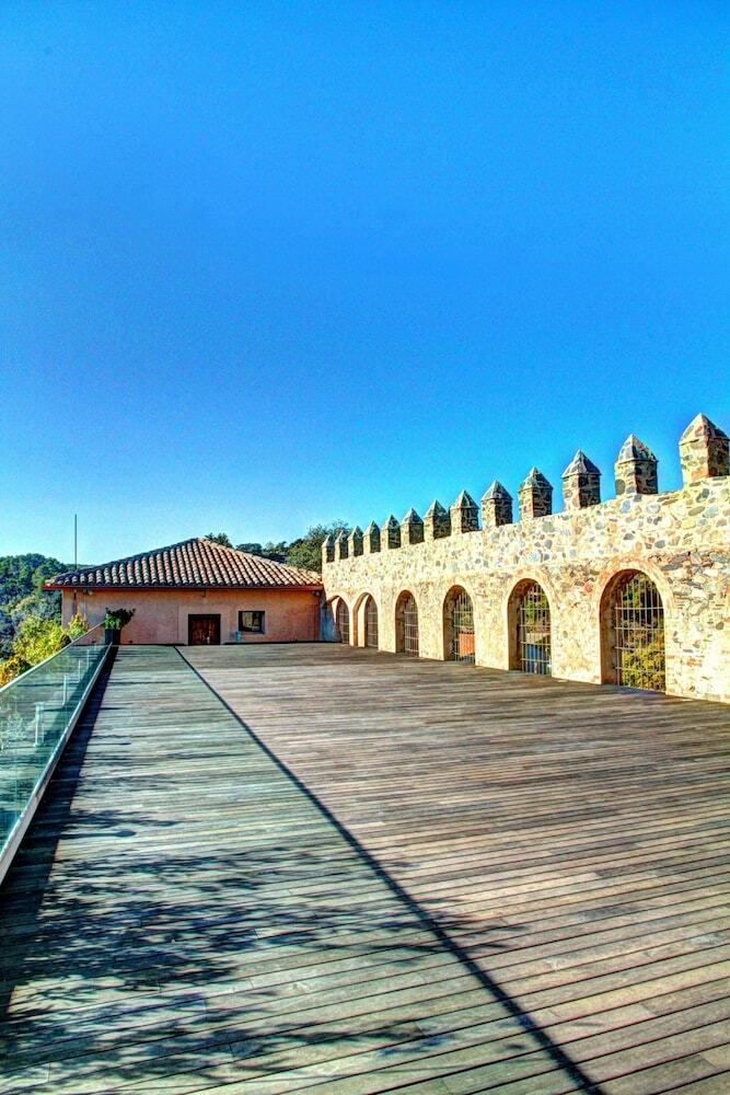 Hotel Castell De Riudabella
