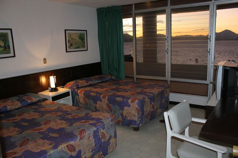 Hotel Playa De Santiago