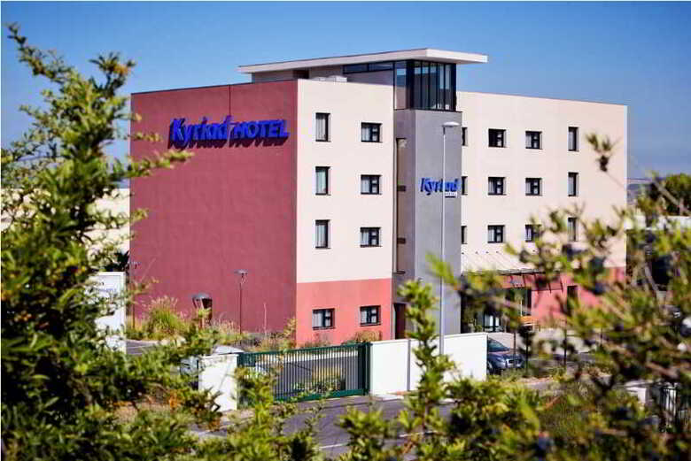 Hotel Holiday Inn Express Marseille Airport