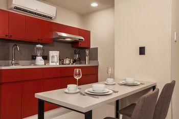 Hotel City Express Suites Cabo San Lucas