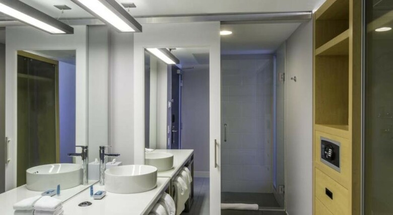 Hotel Aloft South Beach