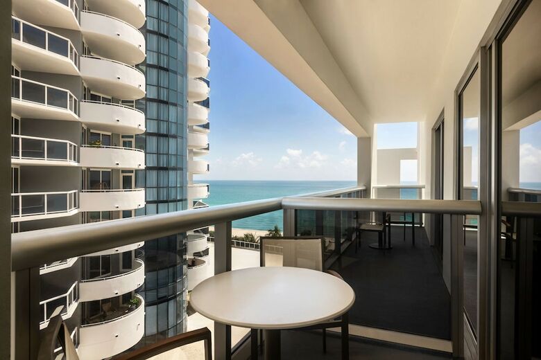 Hotel Hilton Cabana Miami Beach