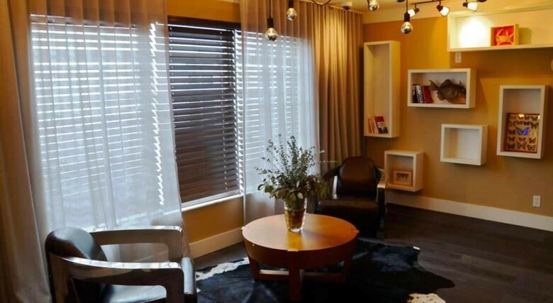 Hotel Lincoln Arms Suites