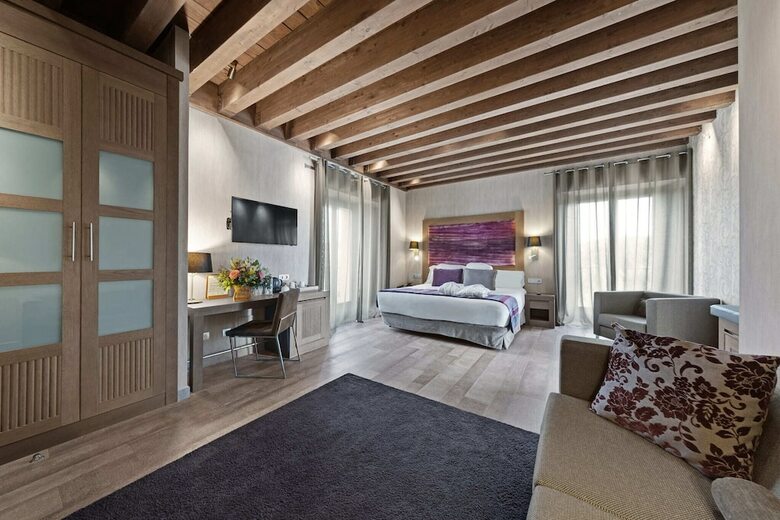 Hotel Castilla Termal Monasterio De Valbuena