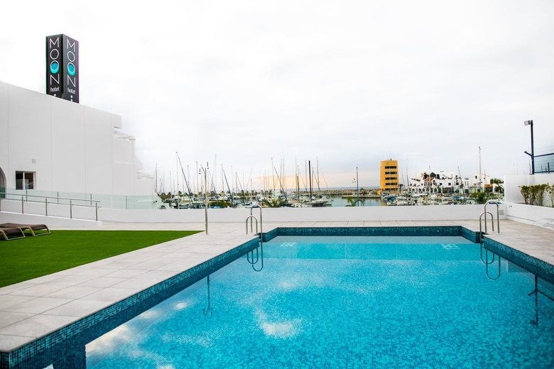 Moon Hotel & Spa