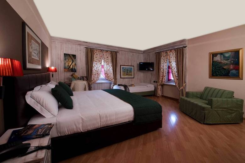 Hotel Alpina