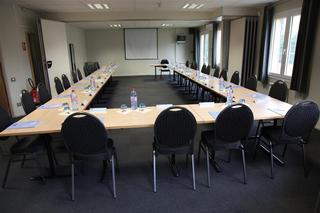 Hotel Kyriad Lyon Est - Bron Eurexpo Le Cottage