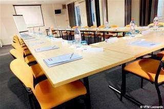 Hotel Kyriad Lyon Est - Bron Eurexpo Le Cottage