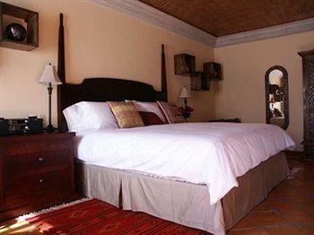 Antigua Capilla Bed And Breakfast