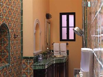 Antigua Capilla Bed And Breakfast