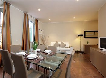 Aparthotel Colosseo Gardens