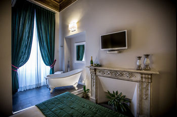 Bed & Breakfast Chic & Town Luxury Rooms