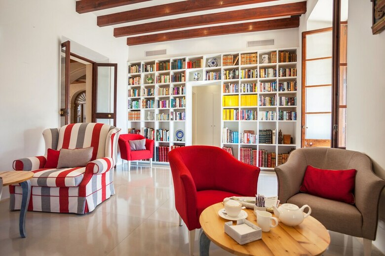 Hotel Llenaire