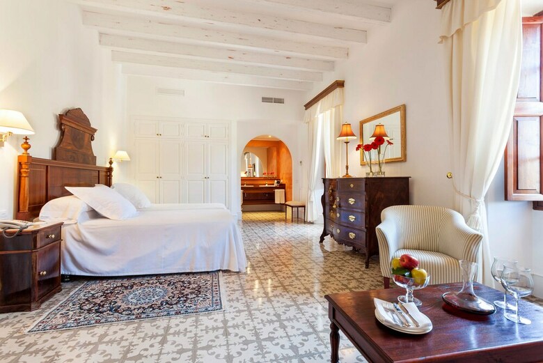 Hotel Llenaire