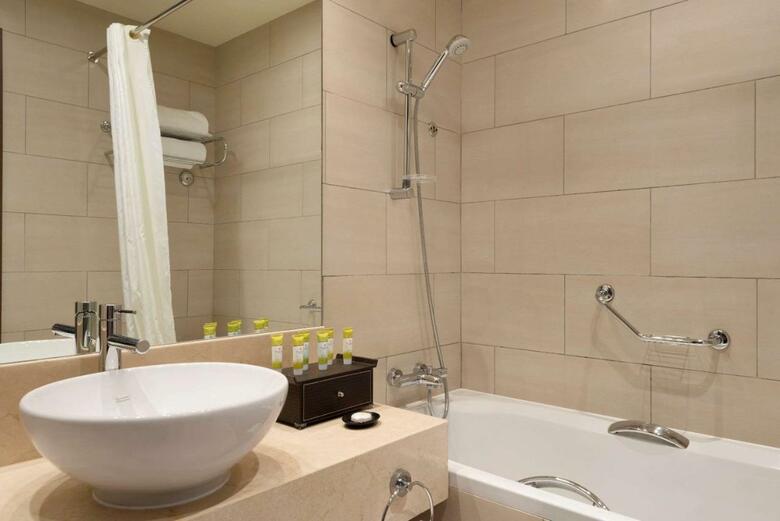 Ramada Downtown Hotel Abu Dhabi