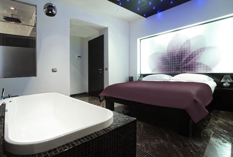 Jc Contemporary Hotel