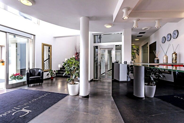 Jc Contemporary Hotel
