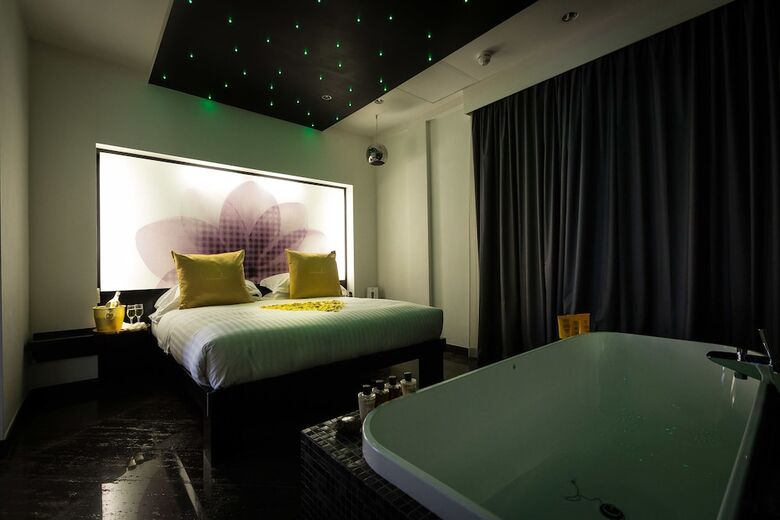 Jc Contemporary Hotel