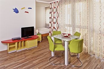 Aparthotel Checkvienna - Apartment Rentals Vienna