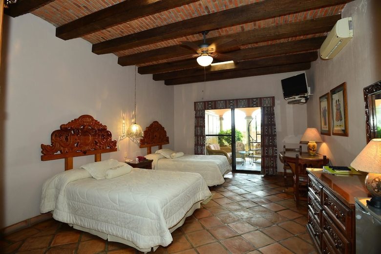 Bed & Breakfast Casa Tres Leones