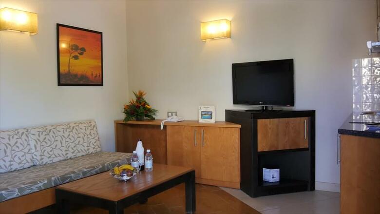 Apartamentos Bungalows Miraflor Suites