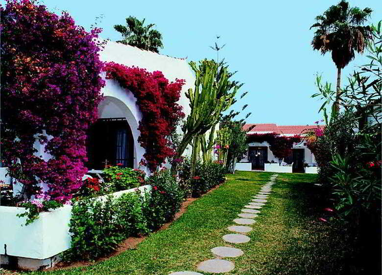Apartamentos Bungalows Miraflor Suites
