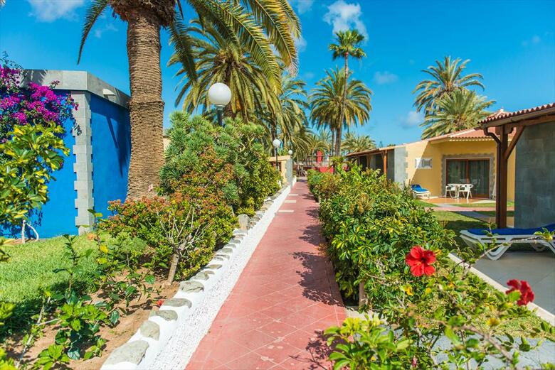 Apartamentos Bungalows Miraflor Suites