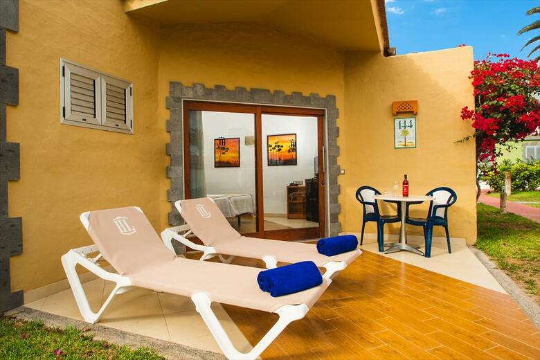Apartamentos Bungalows Miraflor Suites
