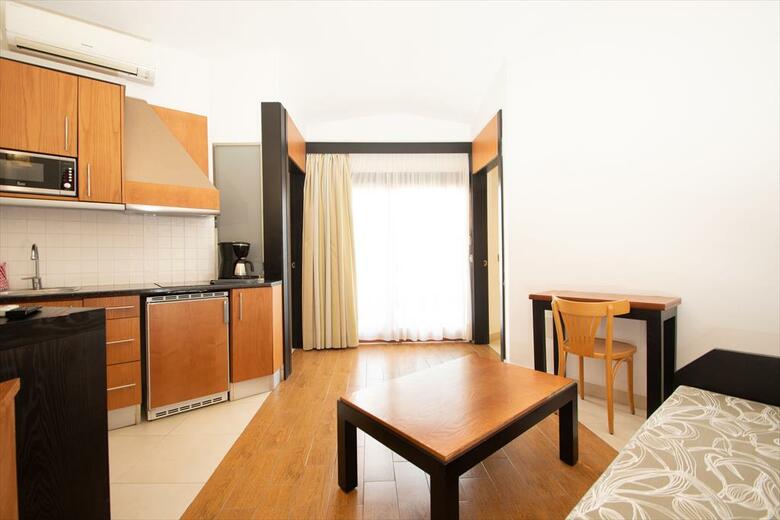 Apartamentos Bungalows Miraflor Suites