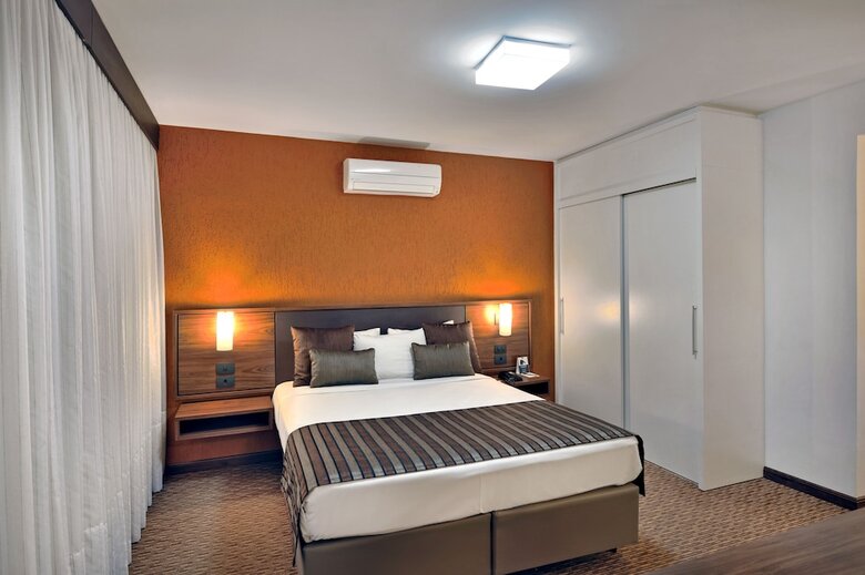 Hotel Deville Business Curitiba