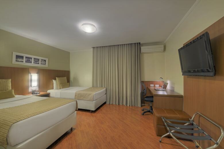 Hotel Deville Business Curitiba