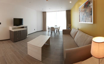 Hotel Hampton Inn & Suites By Hilton Aguascalientes