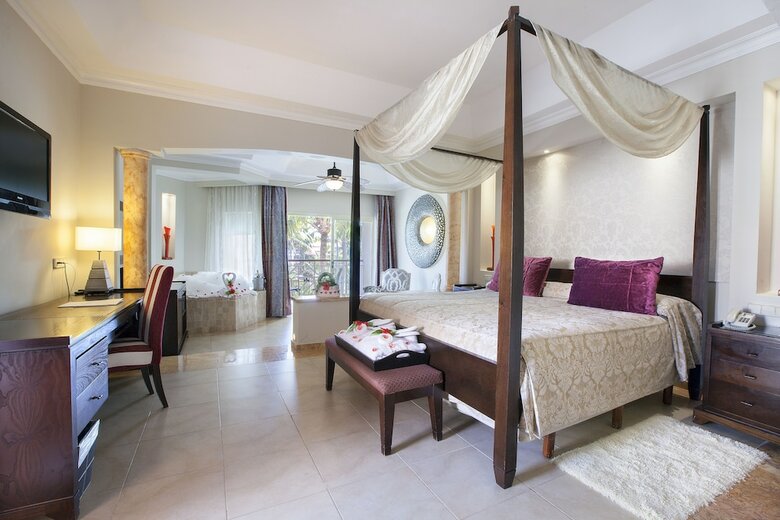 Hotel Majestic Elegance Punta Cana - Luxury All Inclusive