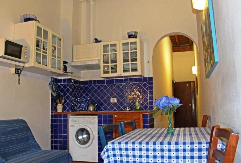 Max Apartments