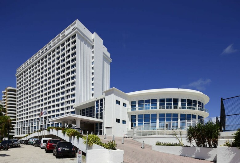Aparthotel New Point Miami