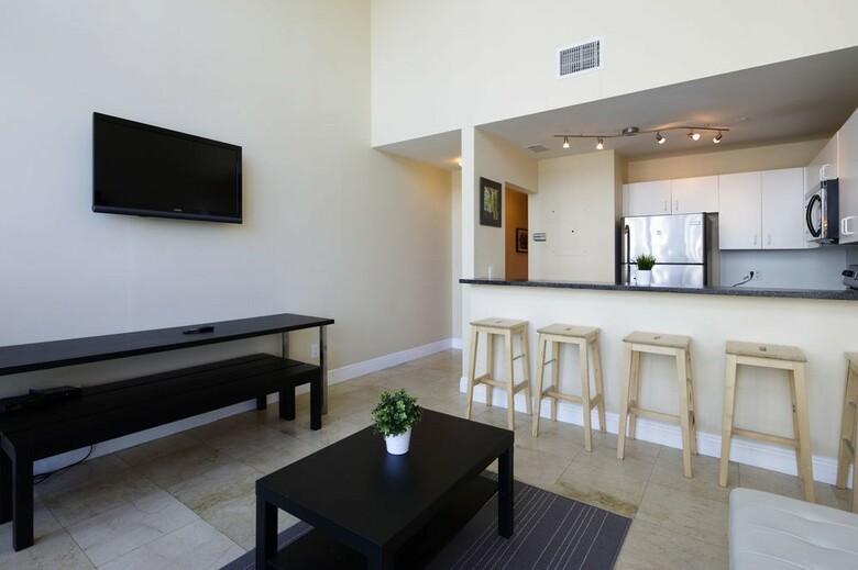 Aparthotel New Point Miami