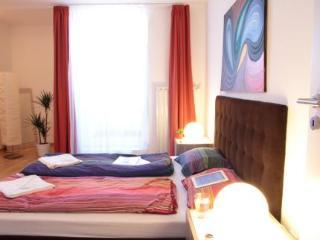 Corvin Plaza Apartments And Suites