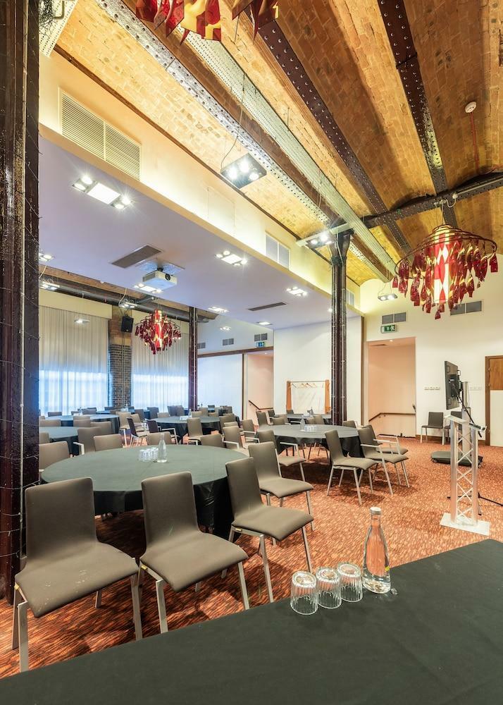 Hotel Novotel Cardiff Centre