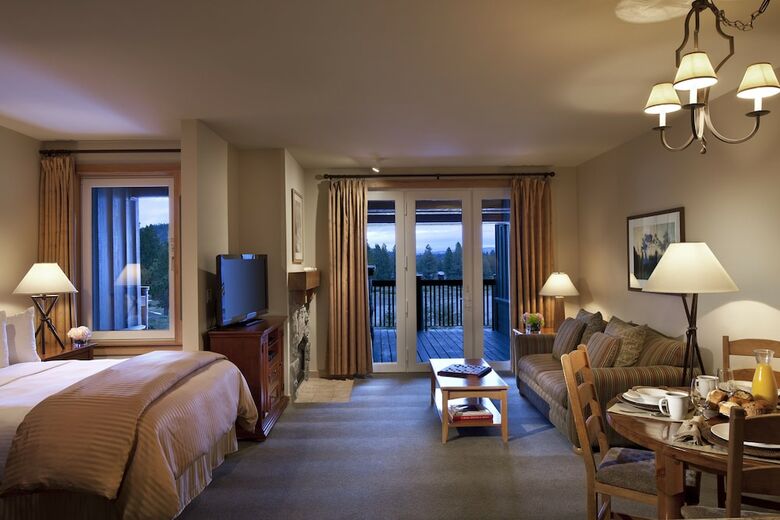 Hotel Juniper Springs Resort