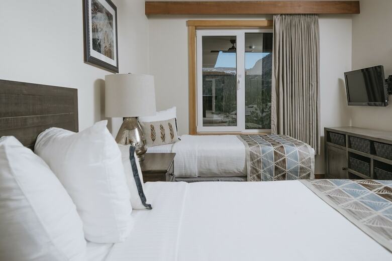 Hotel Juniper Springs Resort